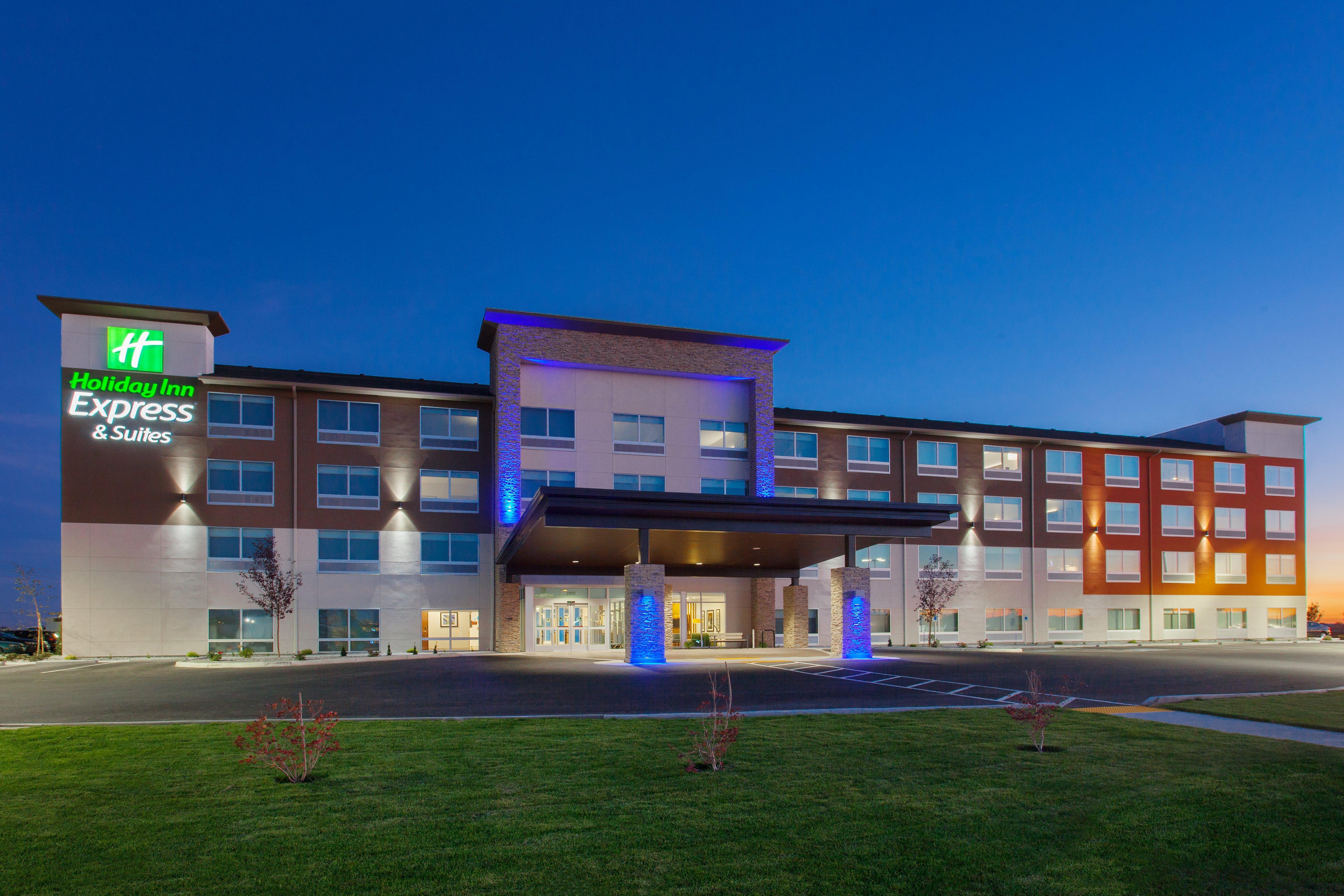 Holiday Inn Express & Suites - Moses Lake By Ihg מראה חיצוני תמונה